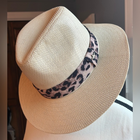 The Royal Standard Panama Hat - Picture 1 of 8